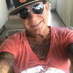 Bj.... photo on Jungo Live