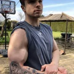 Harryh_14 photo on Jungo Live