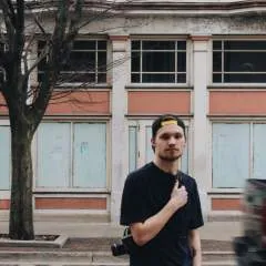 Holmes photo on Jungo Live