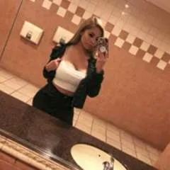 Lucy photo on Jungo Live