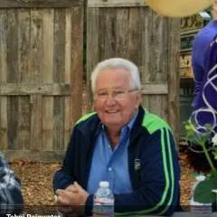 Hanks photo on Jungo Live