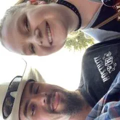 Tylernsarah photo on Jungo Live