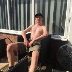 Hungwelshman91 photo on Jungo Live