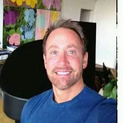 Robert photo on Jungo Live