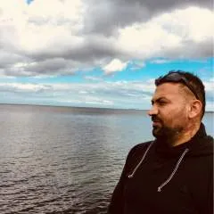 Roja........ photo on Jungo Live