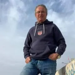 Johnwantsyou13 photo on Jungo Live