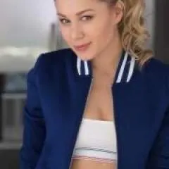 Angela Scott photo on Jungo Live