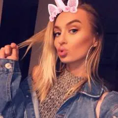 Curtsey photo on Jungo Live