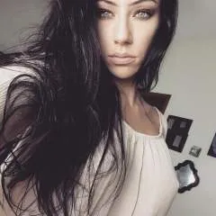 Gothicgirl photo on Jungo Live