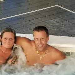 Kingandqueen photo on Jungo Live