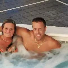 Kingandqueen photo on Jungo Live