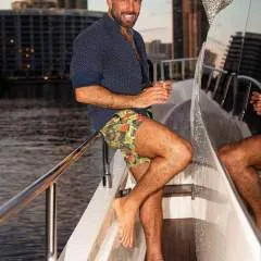 Tom photo on Jungo Live