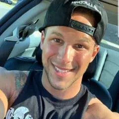 Arnold photo on Jungo Live