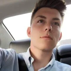 Steele photo on Jungo Live