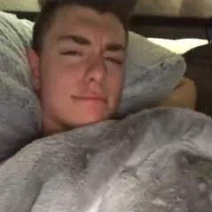 Steele photo on Jungo Live