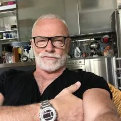 Aaron photo on Jungo Live