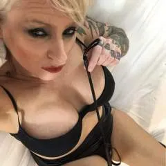 Worship Me photo on Jungo Live
