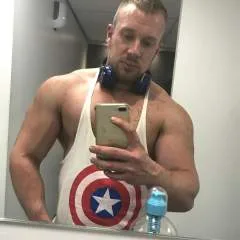 Leon James photo on Jungo Live