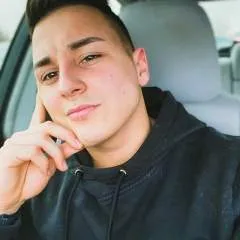 Karlanderson photo on Jungo Live