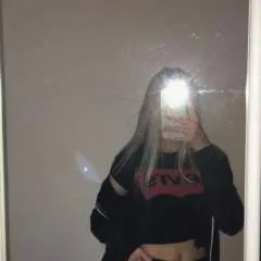 Sarah photo on Jungo Live