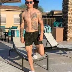 Douglas 11 photo on Jungo Live