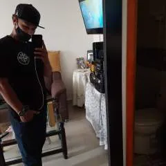 Powerful Handle photo on Jungo Live