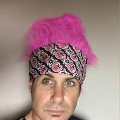 Fists O Kiss photo on Jungo Live