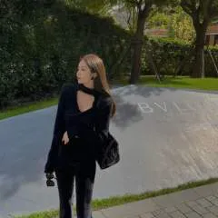 Yan Jin photo on Jungo Live