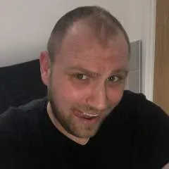 Maxwell photo on Jungo Live