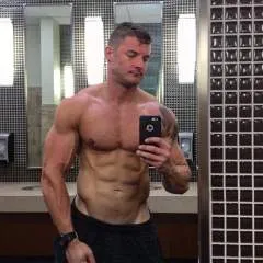 Paularney........ photo on Jungo Live