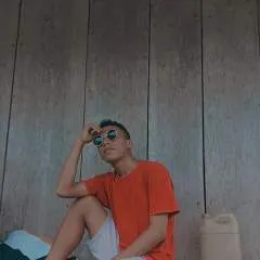 Julian photo on Jungo Live