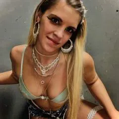 Mistressmaye photo on Jungo Live