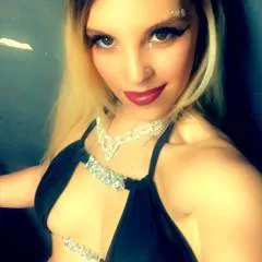 Mistressmaye photo on Jungo Live