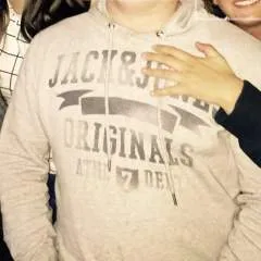 Horny Tucked Lookin For Gang Bang photo on Jungo Live