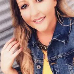 Sharon photo on Jungo Live