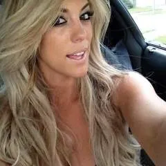 Kelly photo on Jungo Live