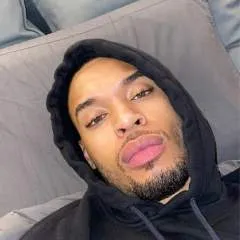 Jones photo on Jungo Live