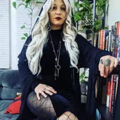 Mistressviola........ photo on Jungo Live