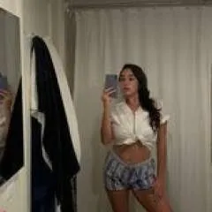 Bella 01 photo on Jungo Live