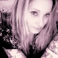 Carolyn photo on Jungo Live