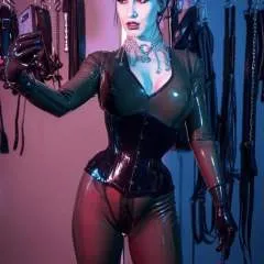 Goddesshellfire photo on Jungo Live