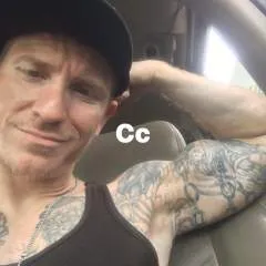 Trou8led1 photo on Jungo Live