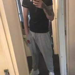 Ch4rlie........ photo on Jungo Live