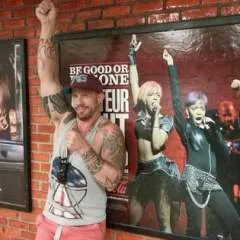 Johnray........ photo on Jungo Live