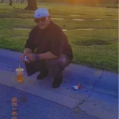 Curiouscouplelookingforasexyfemale photo on Jungo Live