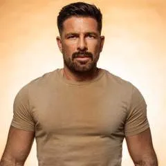 Tom photo on Jungo Live