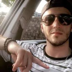 Tom photo on Jungo Live