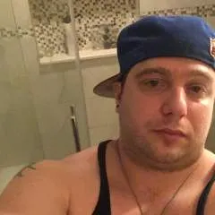 Hung photo on Jungo Live