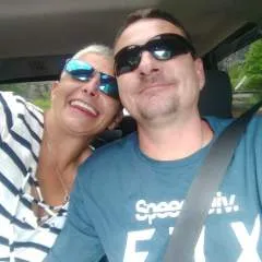 Brown Eyes And Dimples photo on Jungo Live