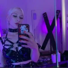 Mistress Mia photo on Jungo Live